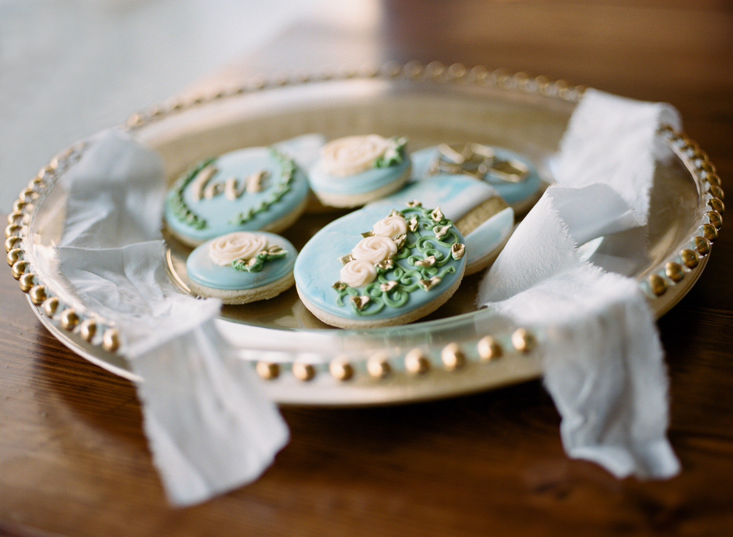 Sweet Haus Bakery, St. Louis wedding photography, Erica Robnett Photography