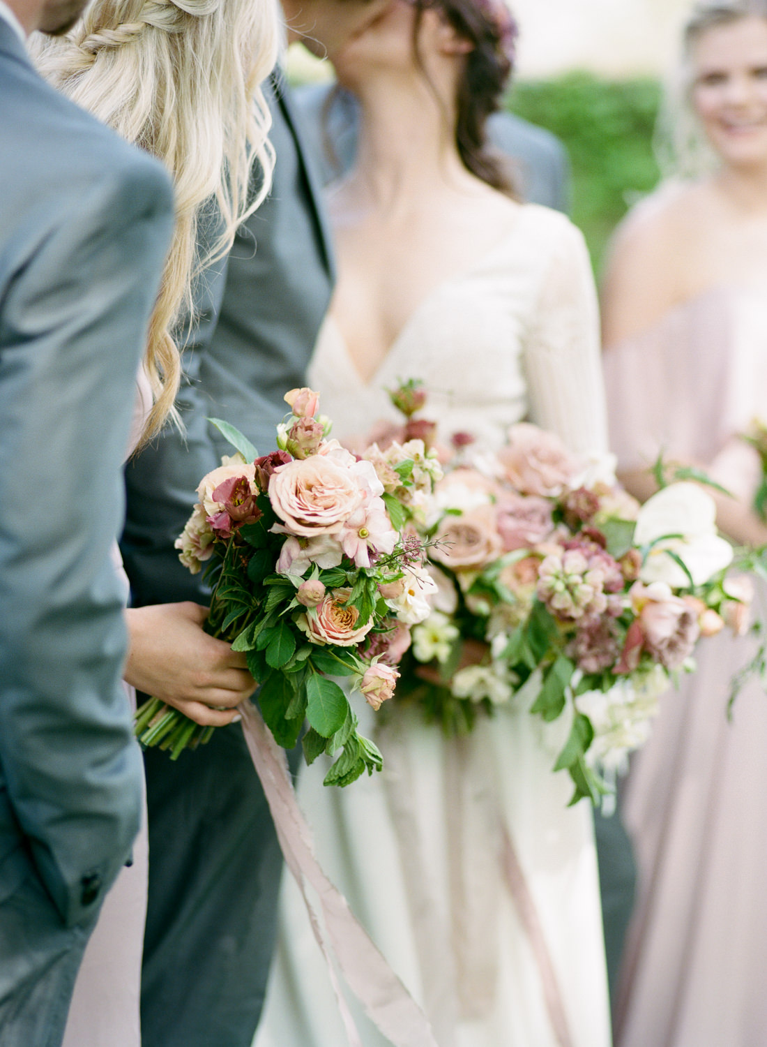 Wedding party with mauve and pink bouquets by Magnolia Belle Floral, St Louis Fine Art Film Wedding Photographer Erica Robnett Photography