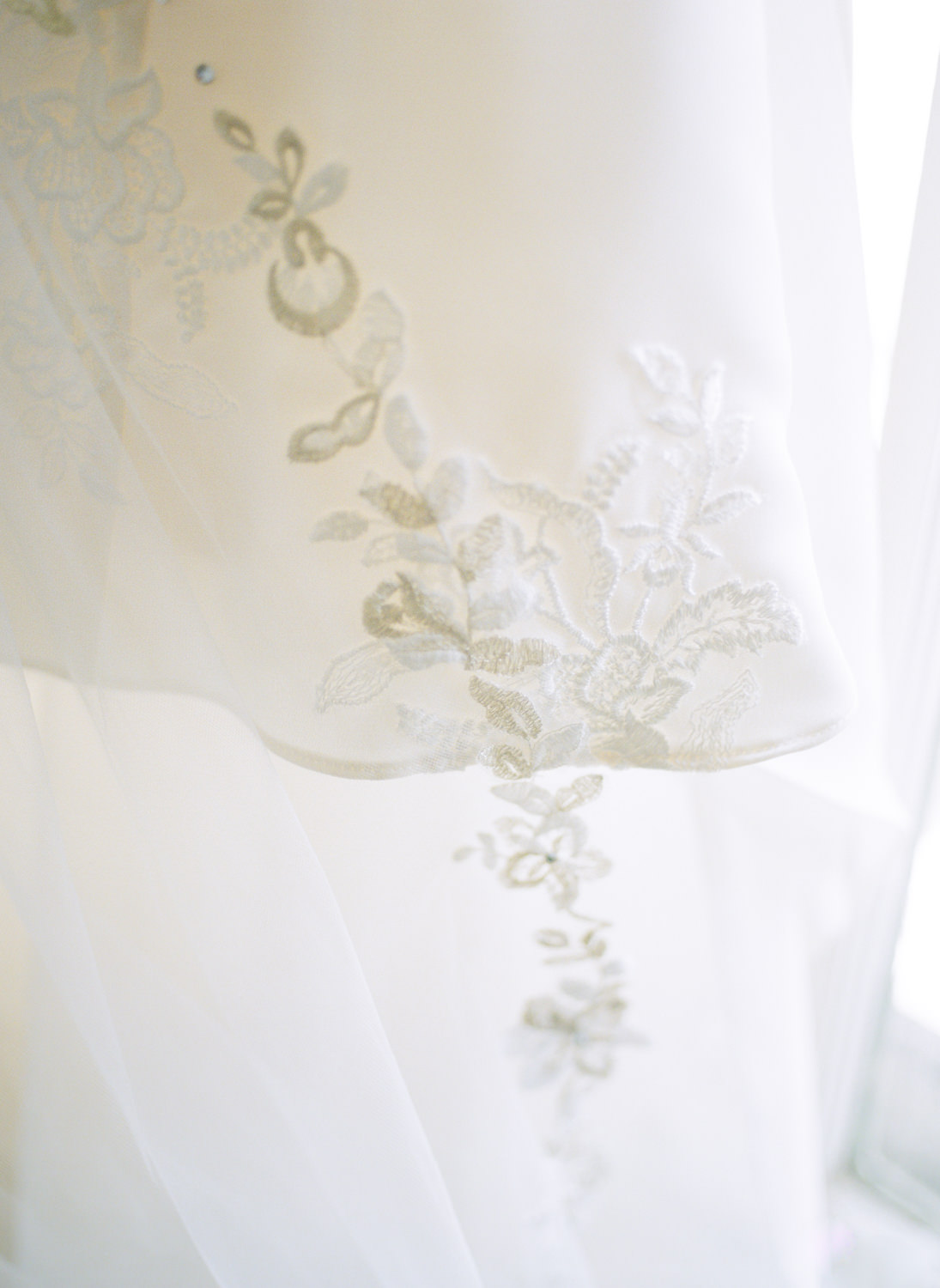 Lace wedding veil detail; St. Louis fine art film wedding photographer Erica Robnett Photography