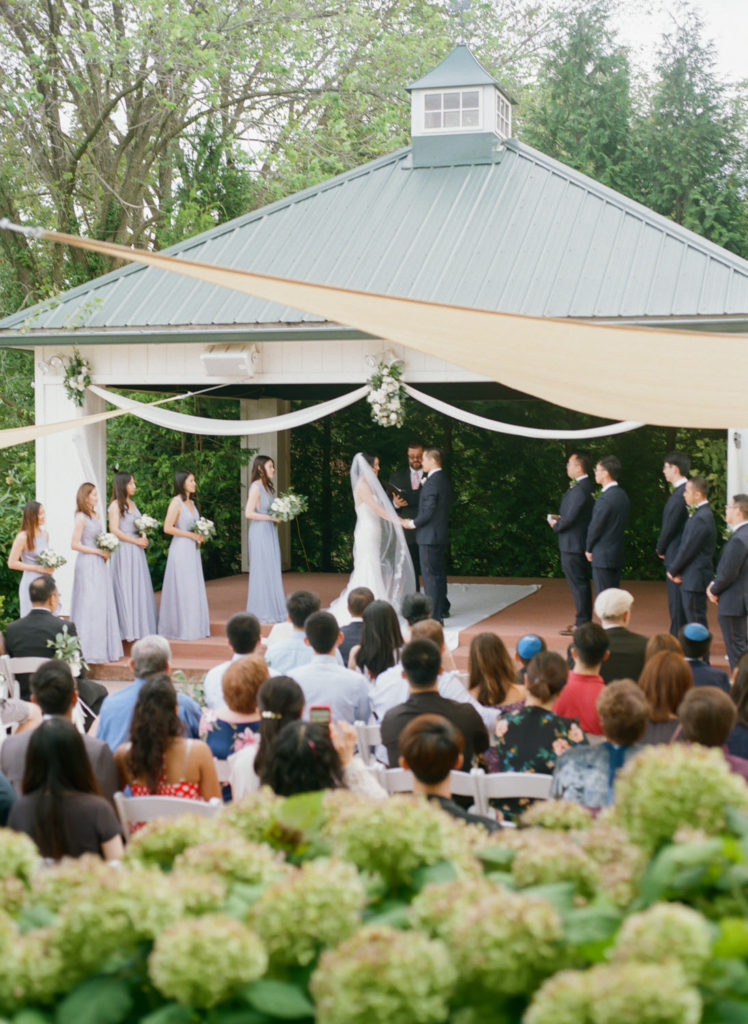 Outdoor weddings at Defiance Ridge Vineyards