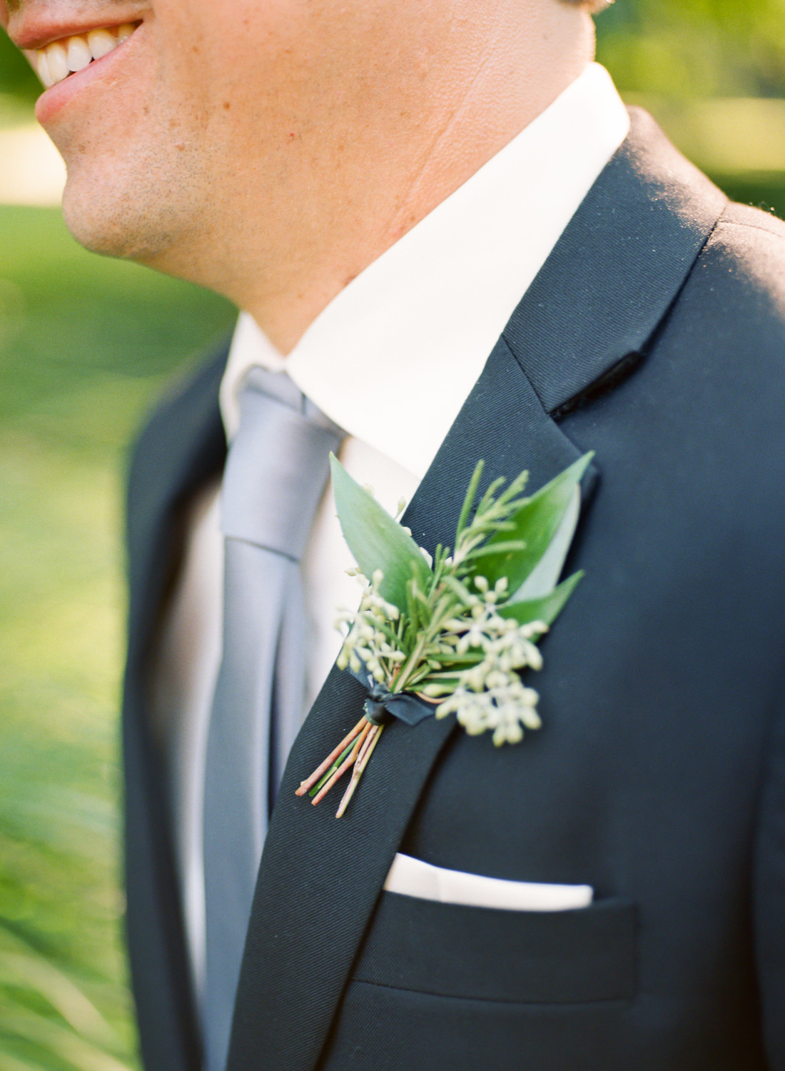 Grooms greenery boutonniere; St. Louis fine art film wedding photographer Erica Robnett Photography