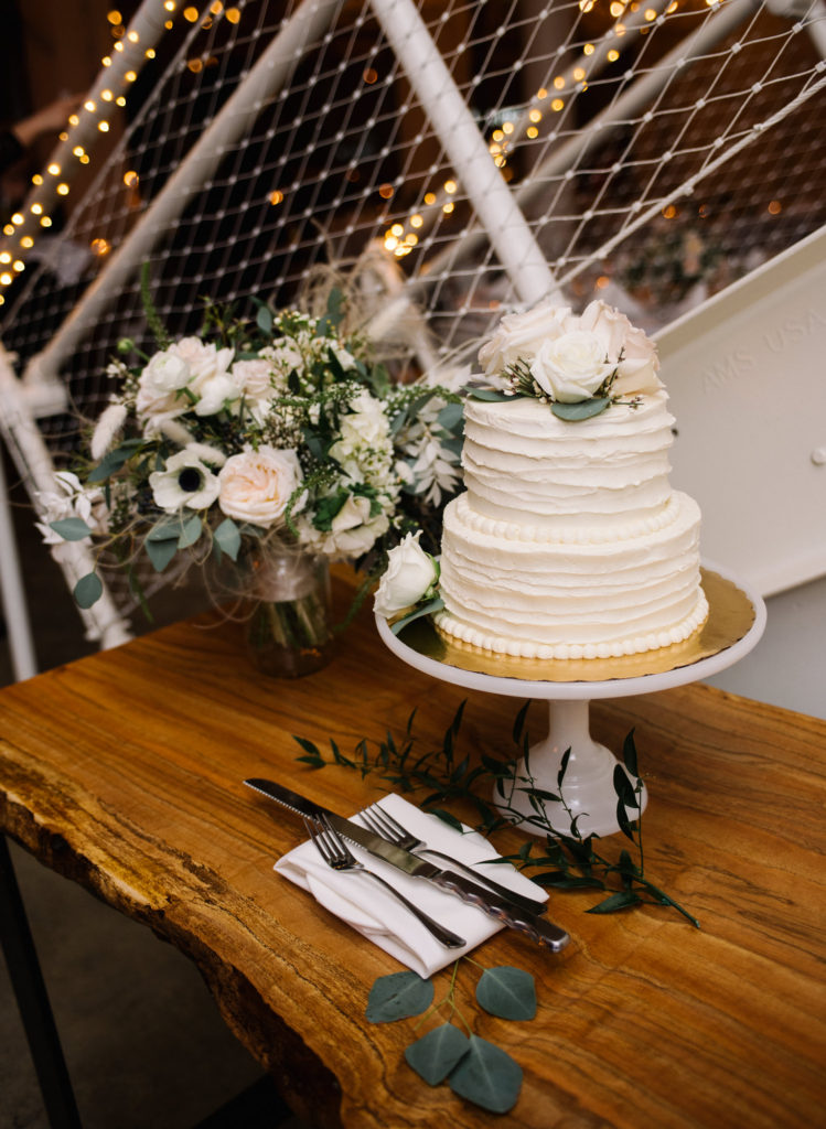 White wedding cake at St. Louis wedding venue Willow; St. Louis wedding photographer