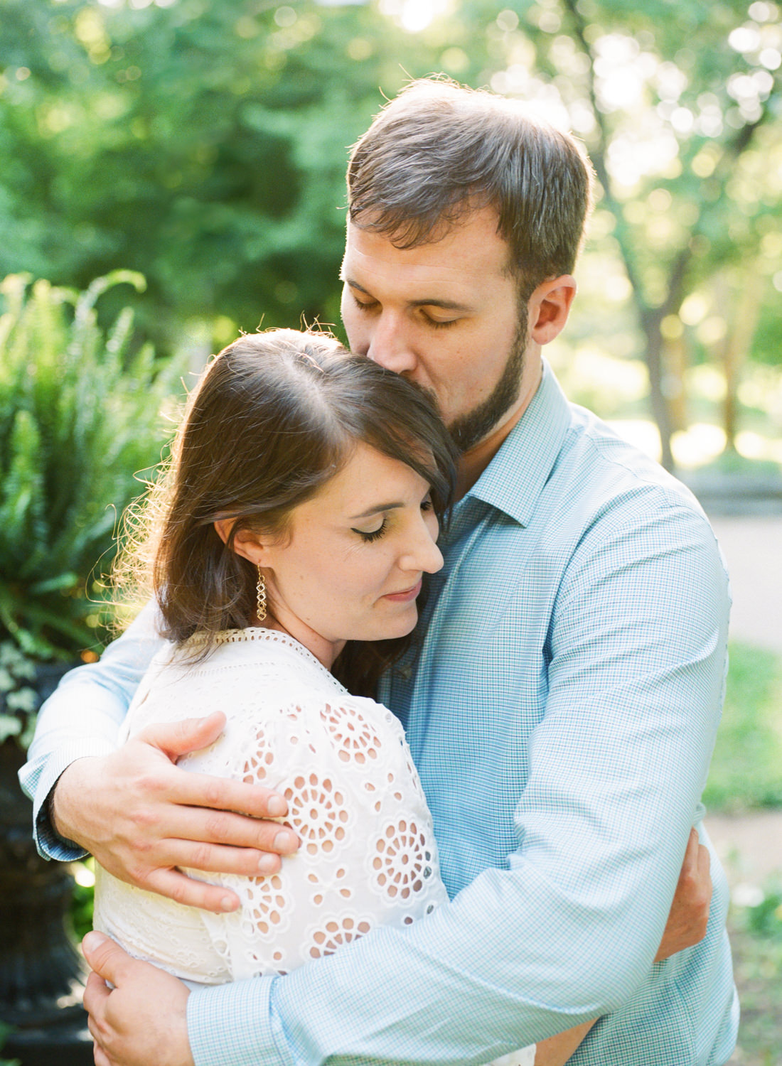 St. Louis engagement photography at Lafayette Park; Erica Robnett Photography