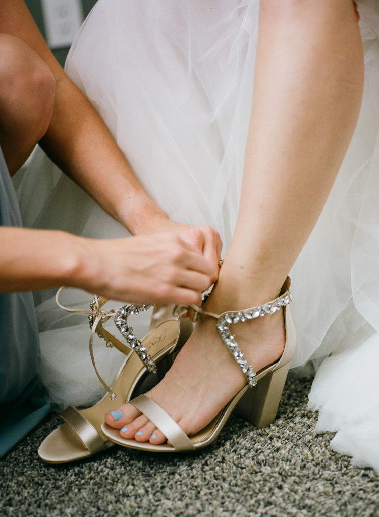 Bride getting ready; St. Louis wedding photographer