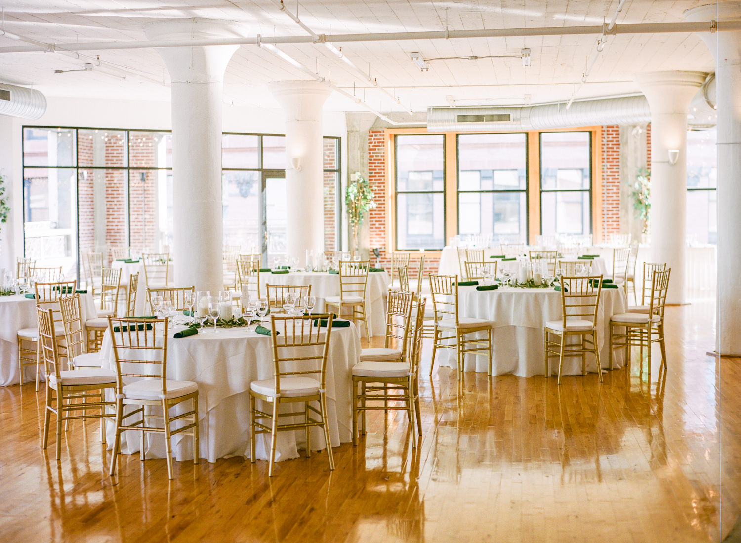 St. Louis wedding venue Windows on Washington