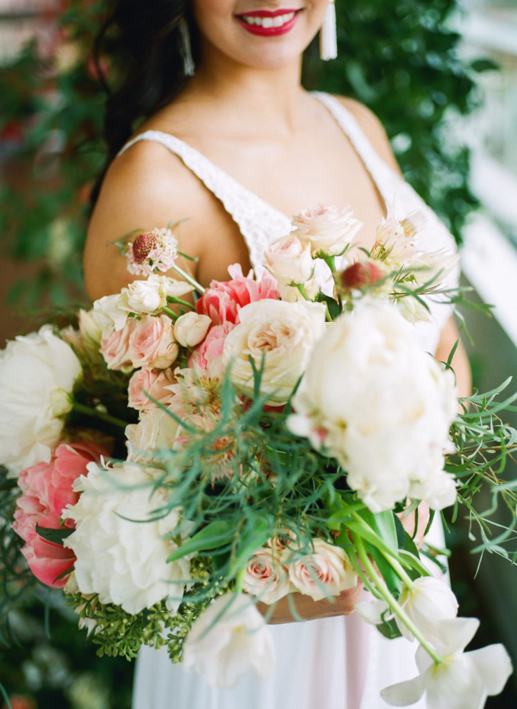 Bride with pink and white bouquet; St. Louis wedding photographer Erica Robnett Photography