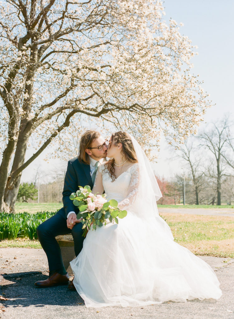 St. Louis wedding photos at Forest Park; St. Louis fine art film wedding photographer Erica Robnett Photography