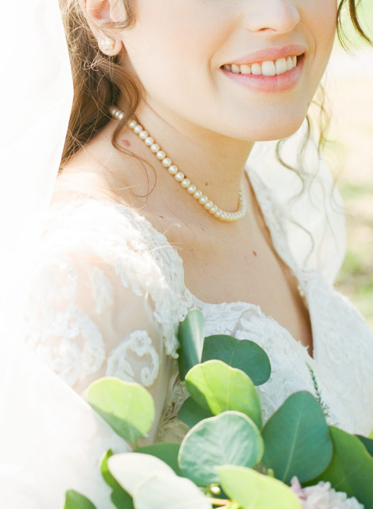 Bridal pearls; St. Louis fine art wedding photographer Erica Robnett Photography
