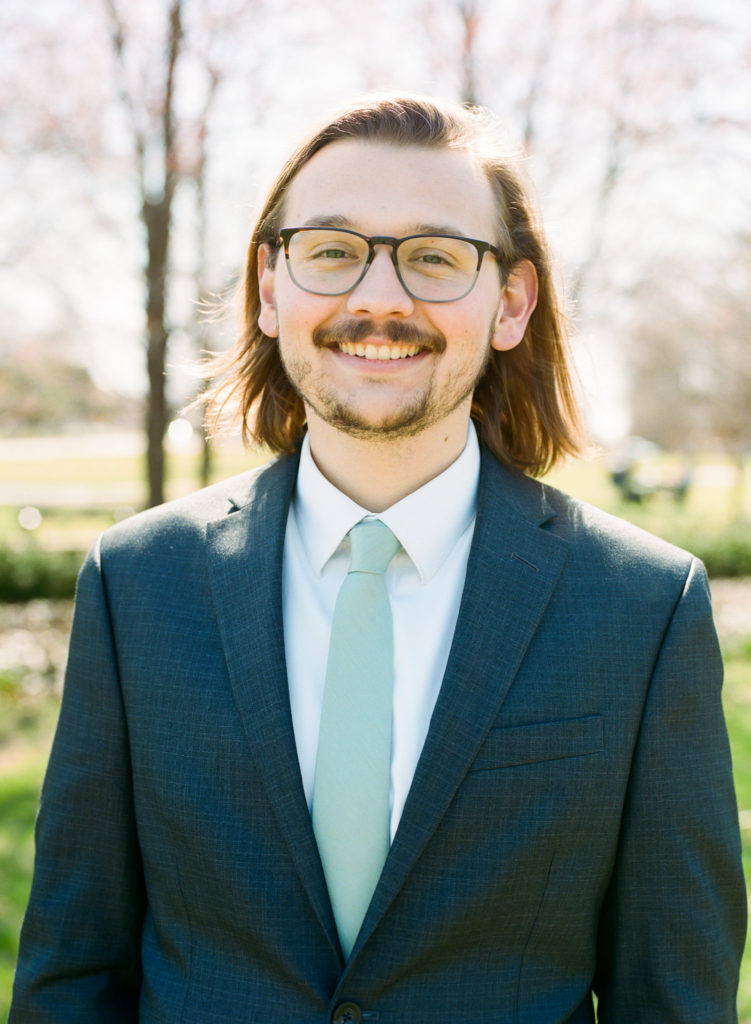 Groom portrait; St. Louis wedding photographer