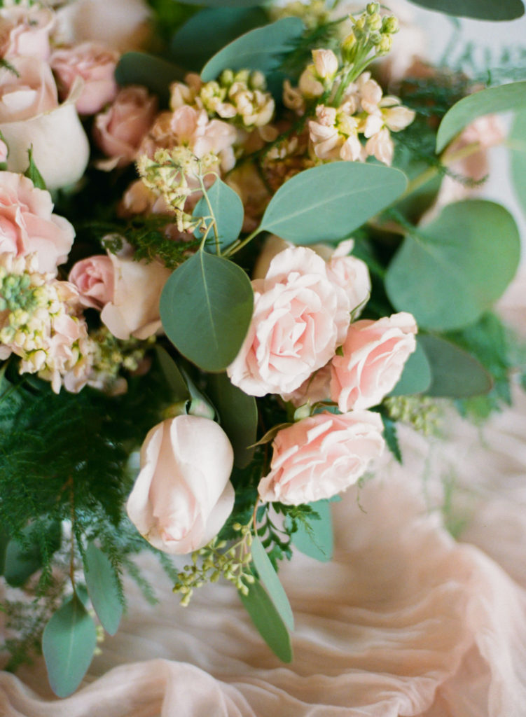Pink wedding reception florals; St. Louis wedding photographer Erica Robnett Photography